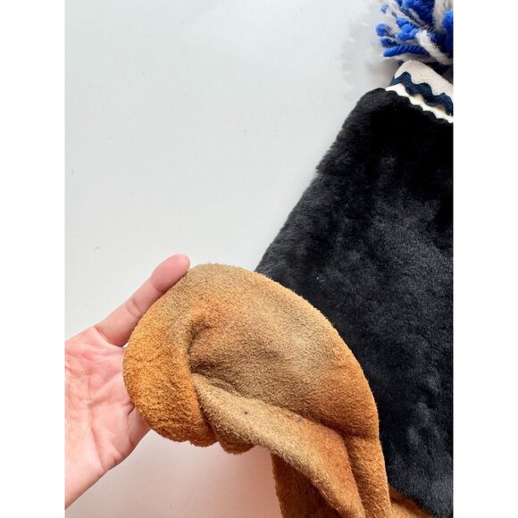 Vintage Kids' Inuit Beaded Suede Black Fur Shaft Tasseled Pom Pom Mukluk Boots - Picture 11 of 16